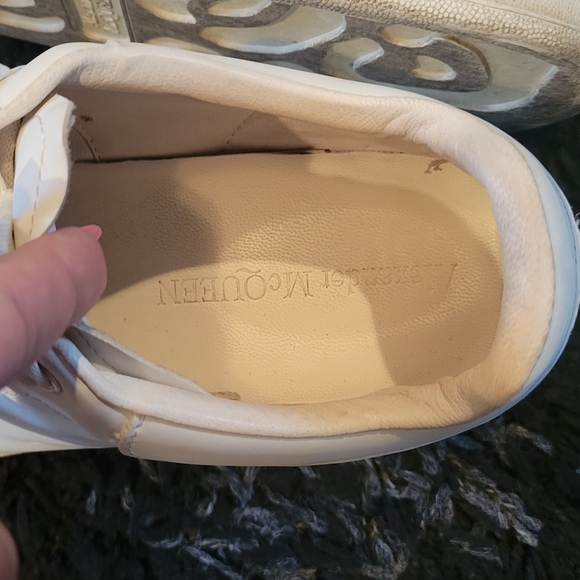Alexander McQueen Men's White Trainers - Picture 6 of 14